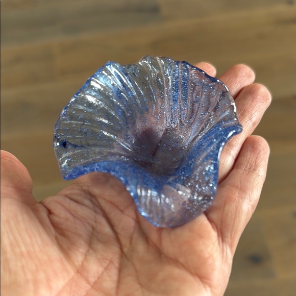 Curated visual reference: Fresh Look at Art Handmade Elegant Blue Glass Art Piece Tray